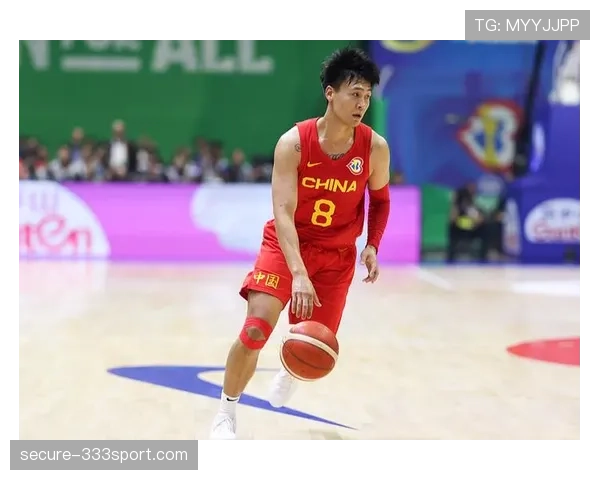 赵睿训练完直接泡面配冰可乐,这自律人设是真绷不住了? 赵睿训练完直接泡面配冰可乐,这自律人设是真绷不住了?